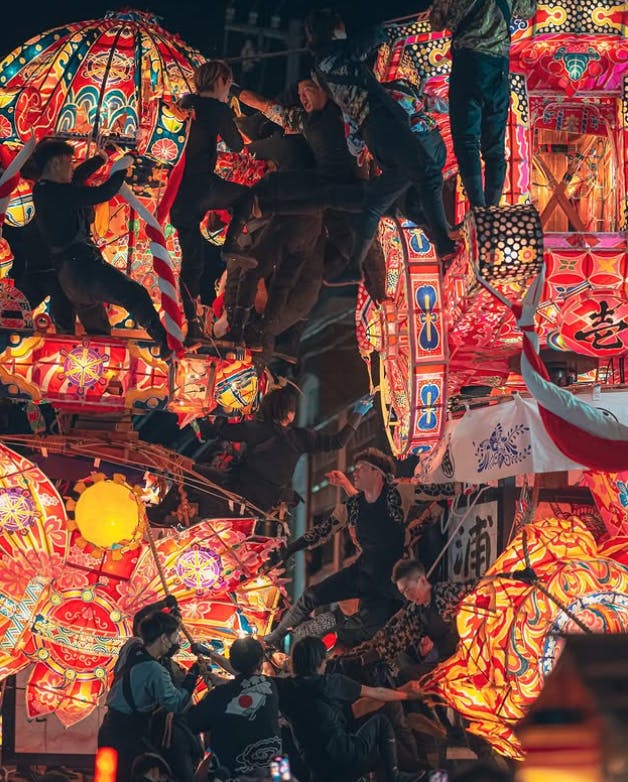 Attend the Lantern Festival in Chiang Mai